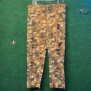 425 Oli & Hali washed distressed camouflage pants